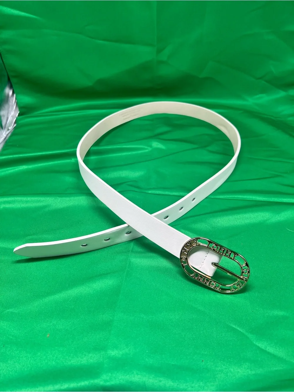 Tommy Hilfiger White Leather Belt with Gold Oval Logo Buckle